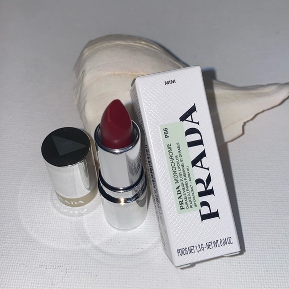Bundle of two Prada Monochrome Mini Lipstick - Hyper Matte P56 Notte - Picture 4 of 7